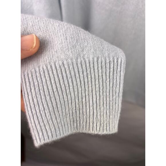 C by Bloomingdale’s Sweater, Glacier Blue, 100% Cashmere, Turtleneck, Soft Knit - Picture 10 of 14